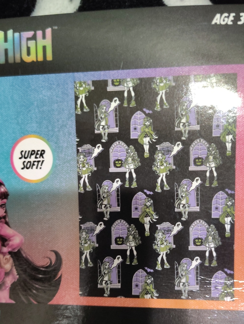 🖤 Monster High Super Soft Plush Throw Blanket 🖤